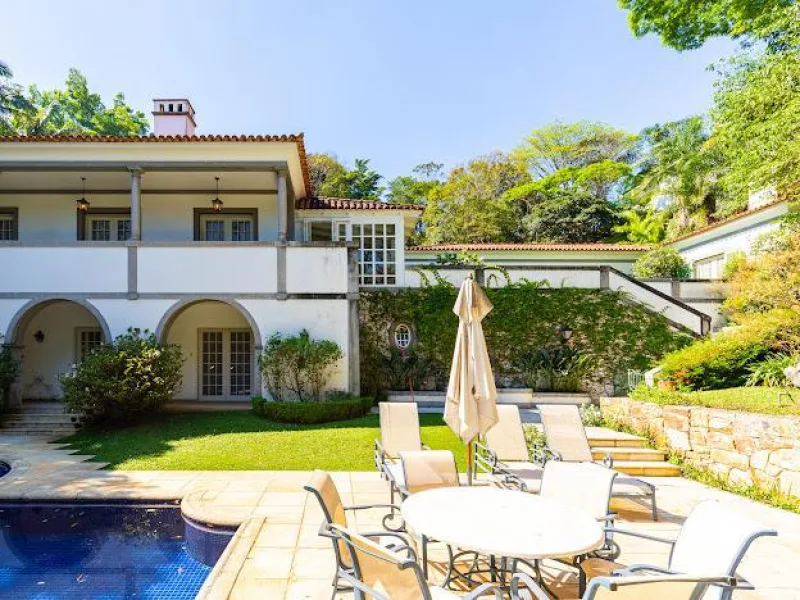 Casa à Venda em Condomínio de Alto Padrão com 1.200m², 5 Dormitórios (2 Suítes) - Chácara Flora — foto 1